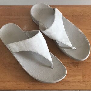 Women’s FitFlop Lulu sandals, size 11